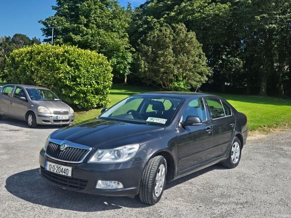 Skoda Octavia Saloon, Diesel, 2012, Black