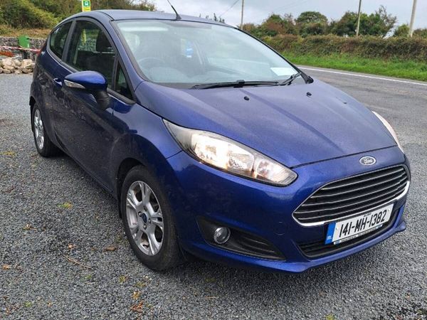 Ford Fiesta Hatchback, Petrol, 2014, Blue