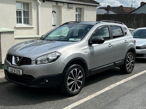 Nissan Qashqai Hatchback, Diesel, 2013, Silver