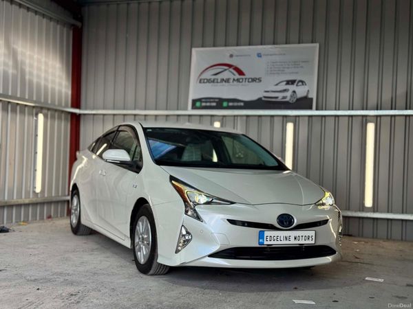 Toyota Prius Saloon, Petrol Hybrid, 2018, White