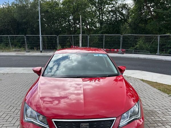 SEAT Leon Hatchback, Petrol, 2017, Red