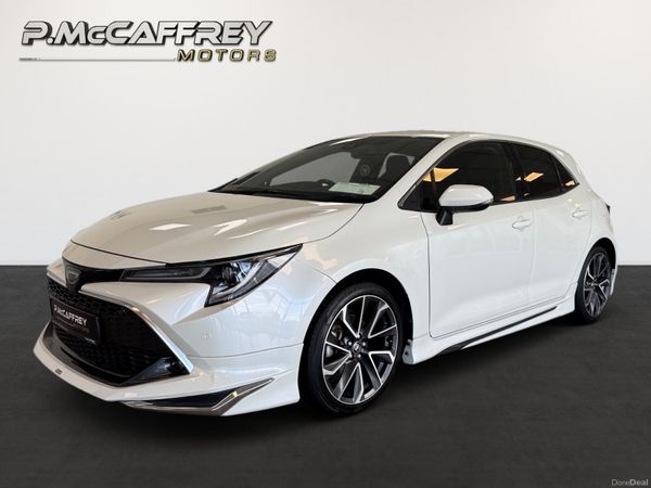 Toyota Corolla Hatchback, Petrol, 2018, White