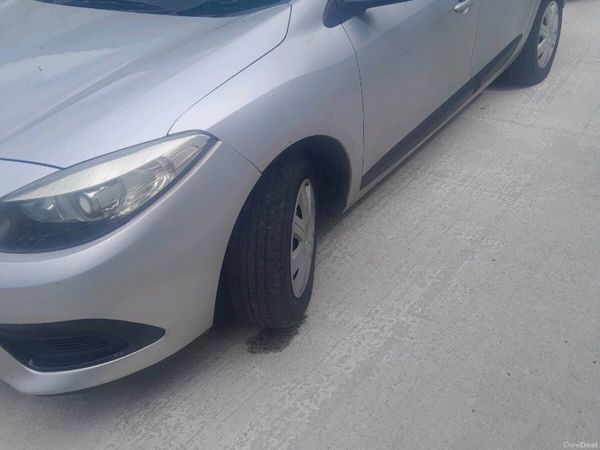 Renault Fluence Saloon, Diesel, 2013, Silver