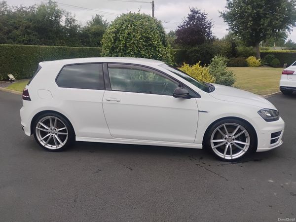 Volkswagen Golf Hatchback, Petrol, 2016, White