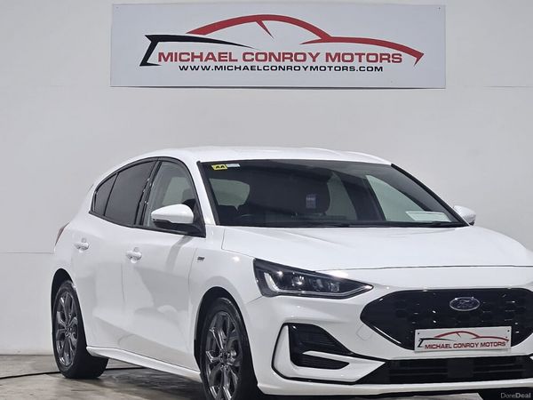 Ford Focus Hatchback, Diesel, 2023, White