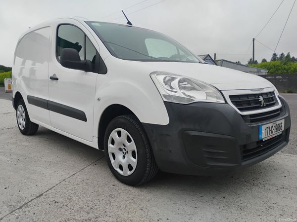 Peugeot Partner MPV, Diesel, 2017, White