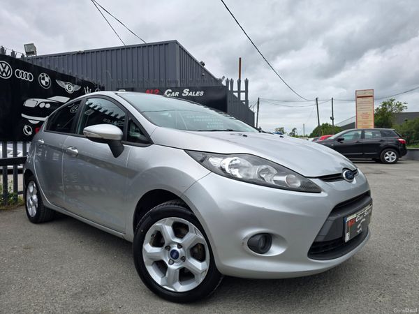 Ford Fiesta Hatchback, Petrol, 2011, Silver