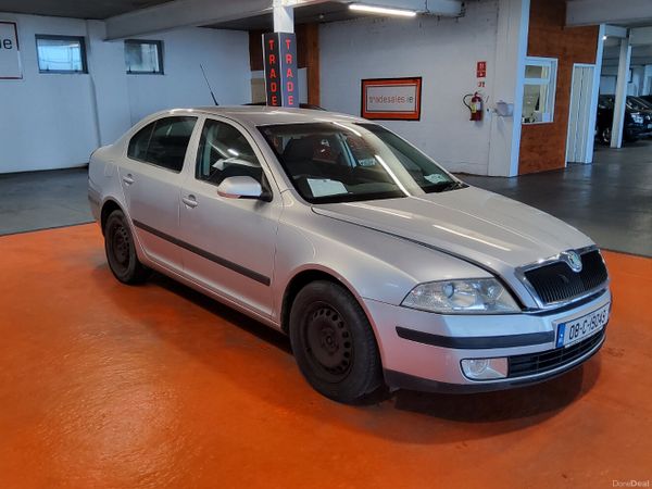 Skoda Octavia Hatchback, Petrol, 2008, Silver