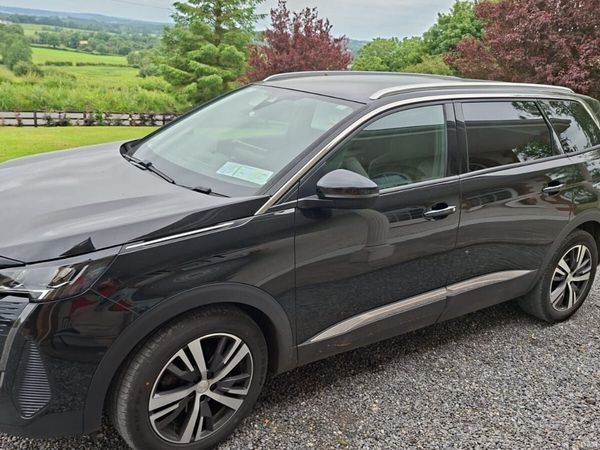 Peugeot 5008 MPV, Diesel, 2022, Black