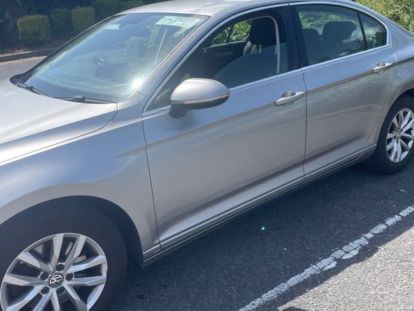 Volkswagen Passat Saloon, Diesel, 2015, Silver