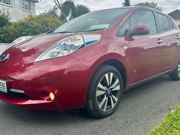 Nissan Leaf Hatchback, Electric, 2017, Red