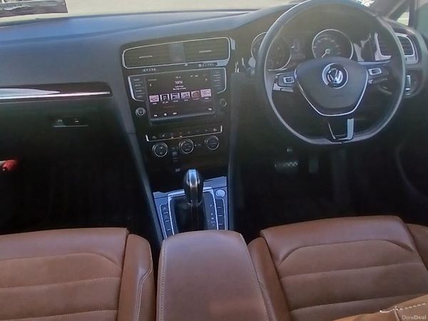 Volkswagen Golf Hatchback, Petrol, 2014, White