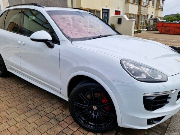 Porsche Cayenne SUV, Diesel, 2016, White