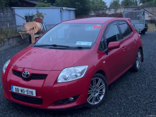 Toyota Auris Hatchback, Petrol, 2008, Red