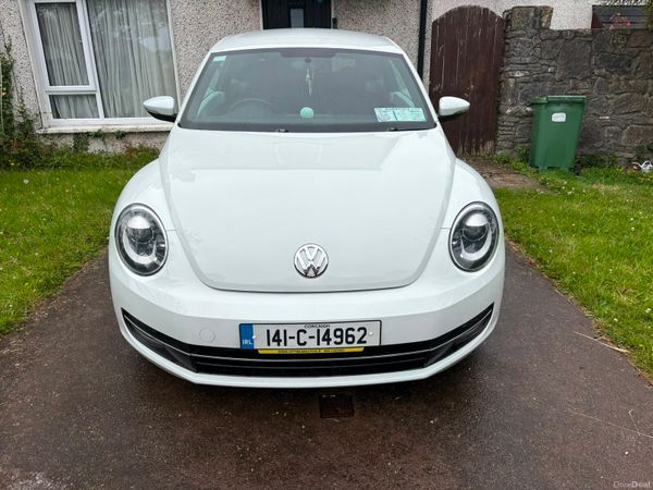 Volkswagen Beetle Hatchback, Petrol, 2014, White