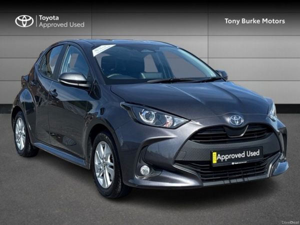 Toyota Yaris Hatchback, Petrol Hybrid, 2024, Grey
