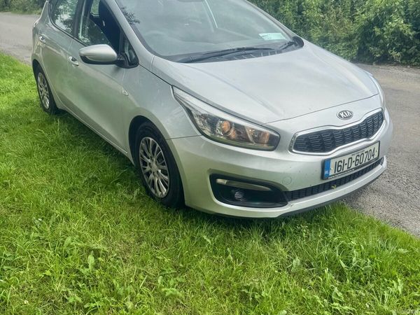 Kia Ceed Hatchback, Diesel, 2016, Silver