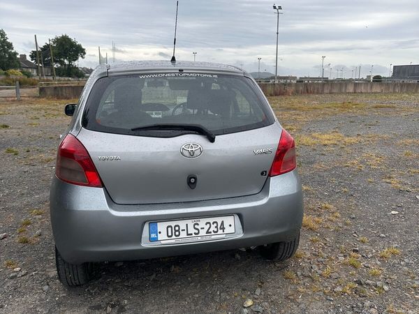 Toyota Yaris Hatchback, Petrol, 2008, Silver
