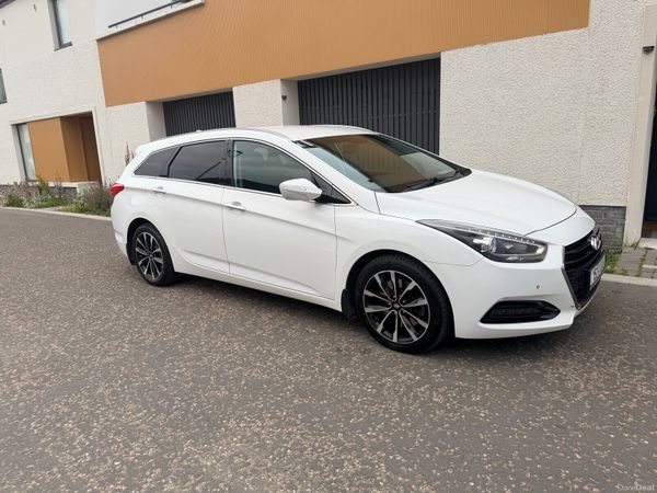 Hyundai i40 Estate/Jeep, Diesel, 2015, White