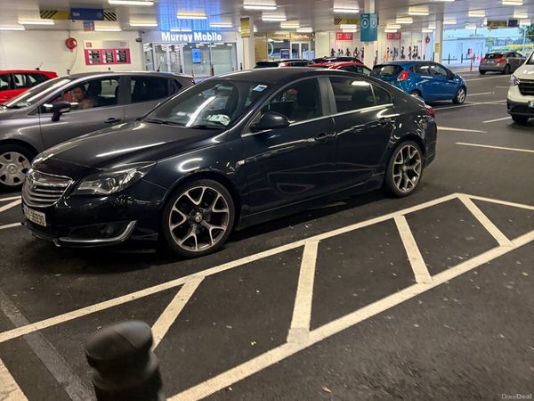 Vauxhall Insignia Hatchback, Diesel, 2014, Black