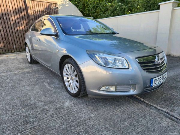 Vauxhall Insignia Hatchback, Diesel, 2010, Silver