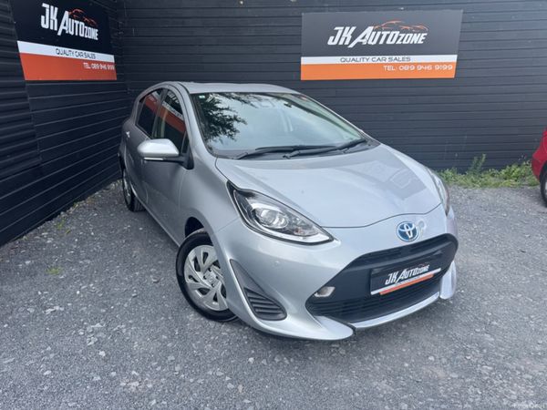 Toyota Aqua Hatchback, Petrol Hybrid, 2021, Silver