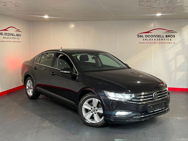 Volkswagen Passat Saloon, Diesel, 2022, Black