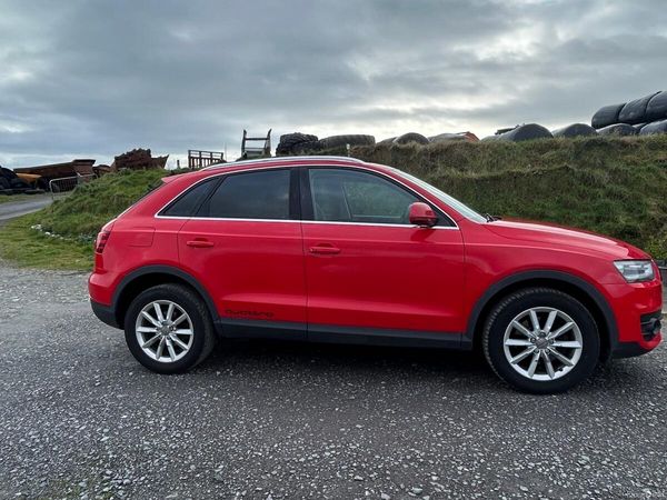 Audi Q3 SUV, Diesel, 2015, Red