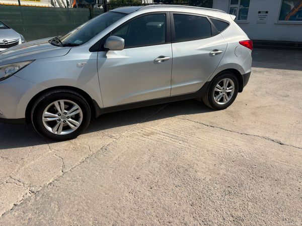Hyundai ix35 SUV, Diesel, 2012, Silver