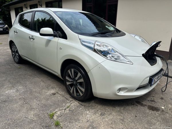 Nissan Leaf Hatchback, Electric, 2016, White