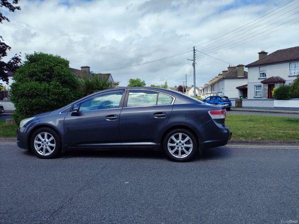 Toyota Avensis Saloon, Diesel, 2009, Grey