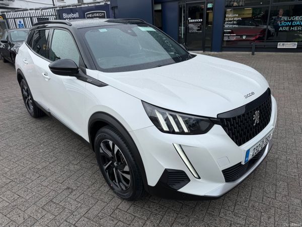 Peugeot 2008 MPV, Petrol, 2023, White