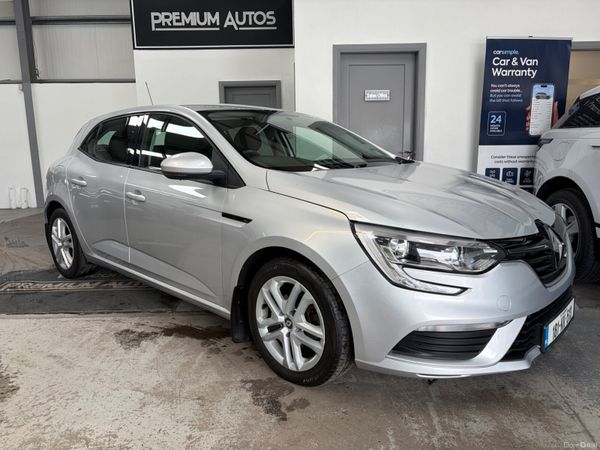 Renault Megane Hatchback, Petrol, 2018, Grey