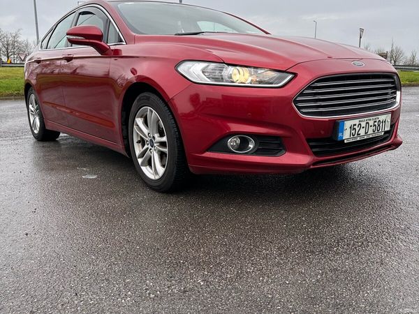 Ford Mondeo Hatchback, Diesel, 2015, Red