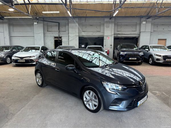 Renault Clio Hatchback, Petrol, 2022, Grey