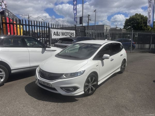 Honda Jade Hatchback, Petrol Hybrid, 2016, White