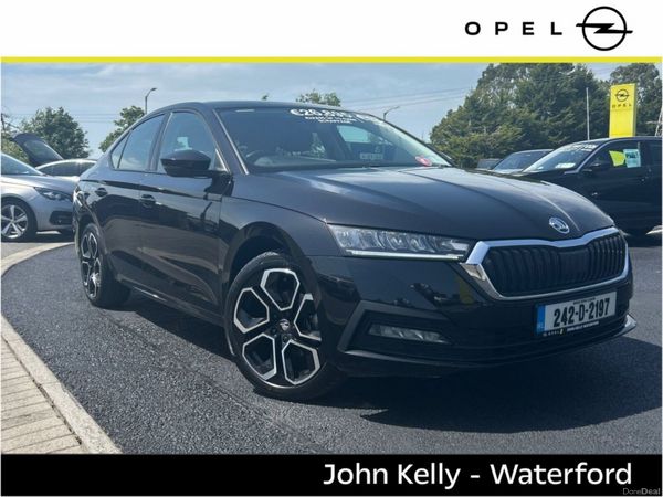 Skoda Octavia Saloon, Diesel, 2024, Black
