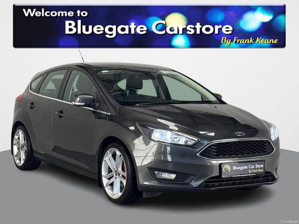 Ford Focus Hatchback, Petrol, 2017, Grey