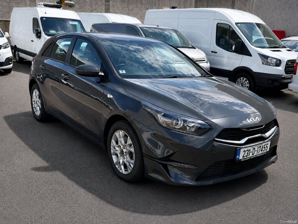 Kia Ceed Hatchback, Diesel Hybrid, 2023, Grey