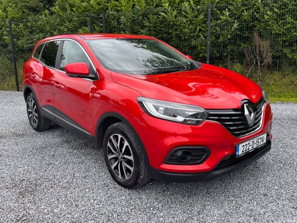 Renault Kadjar SUV, Petrol, 2022, Red