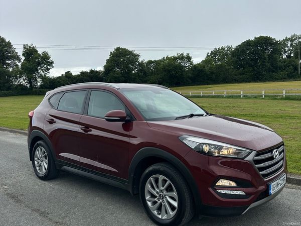 Hyundai Tucson SUV, Diesel, 2016, Red