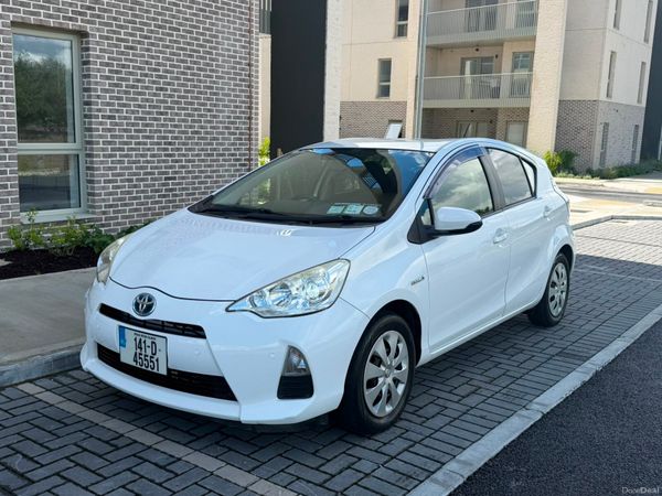 Toyota Aqua Hatchback, Petrol Hybrid, 2014, White