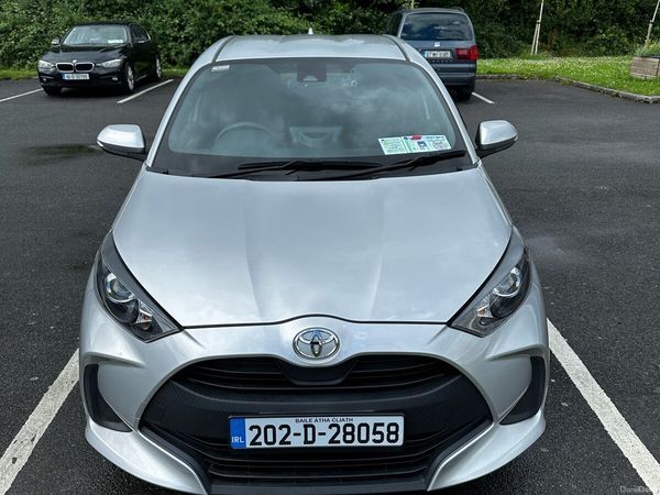 Toyota Yaris Hatchback, Petrol, 2020, Silver