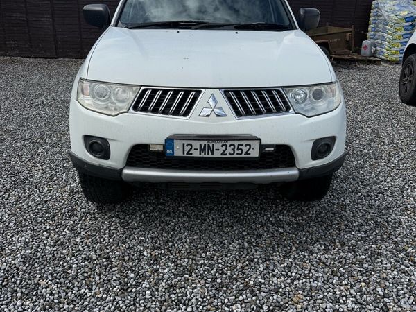 Mitsubishi L200 Crew Cab, Diesel, 2012, White