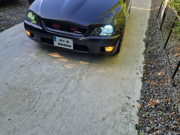 Toyota Altezza Saloon, Petrol, 2001, Grey