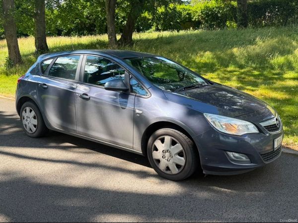 Opel Astra Hatchback, Diesel, 2010, Blue