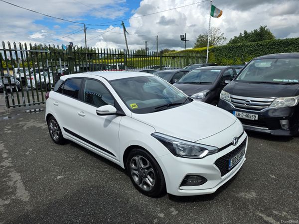 Hyundai i20 Hatchback, Petrol, 2019, White