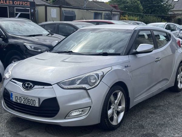 Hyundai Veloster Hatchback, Petrol, 2012, Silver