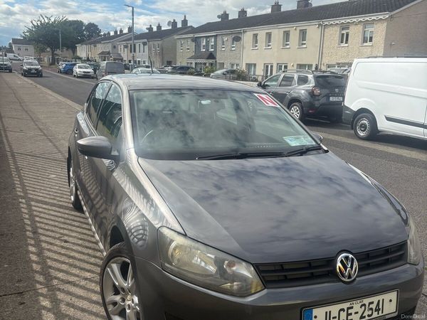 Volkswagen Polo Hatchback, Petrol, 2011, Grey