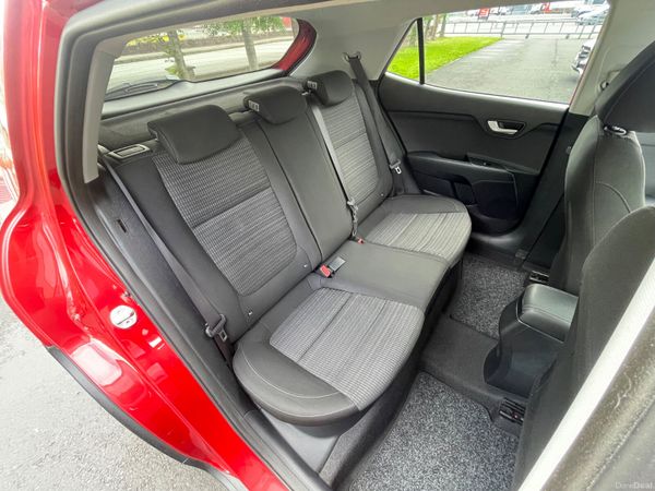 Kia Stonic Estate/Jeep, Petrol, 2019, Red